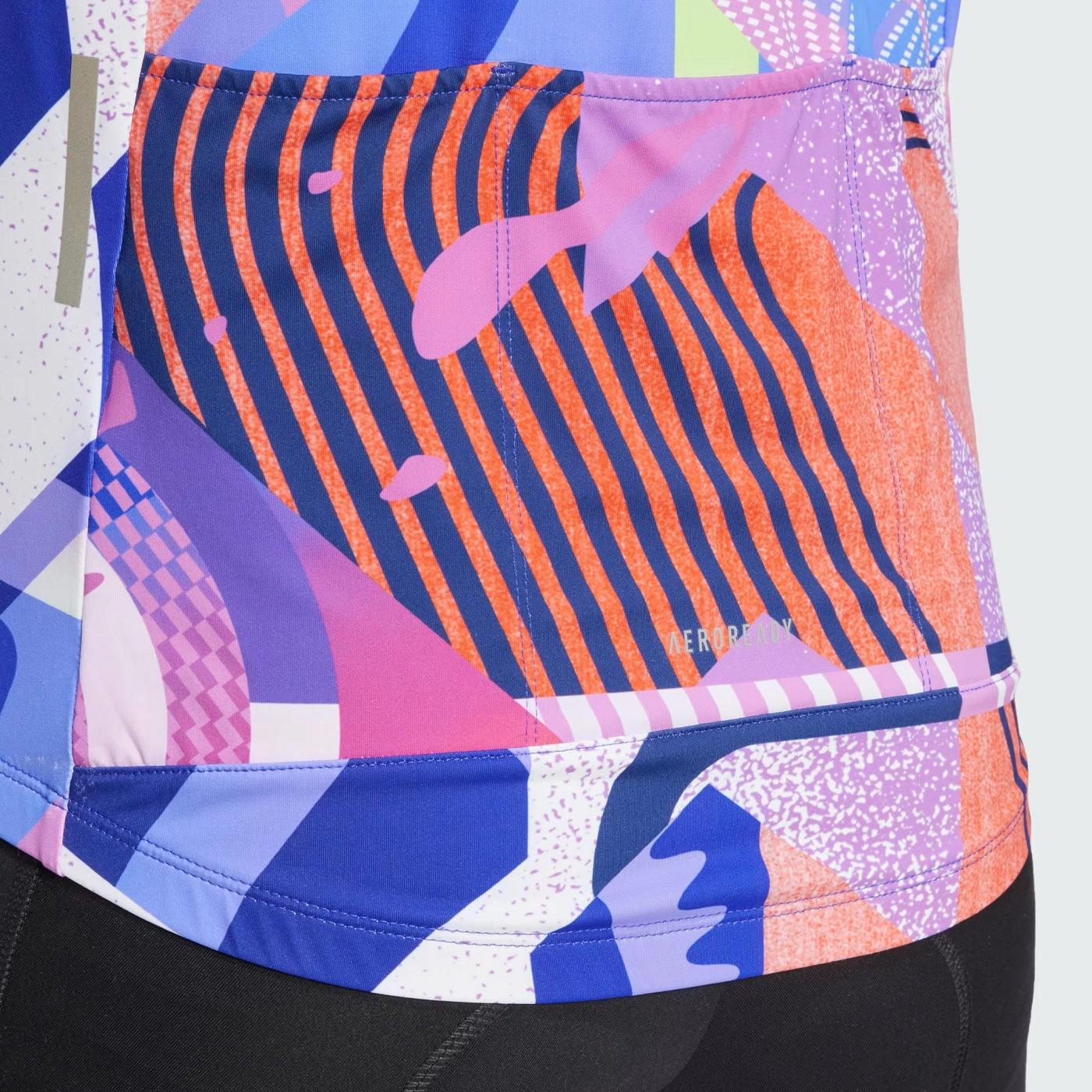 Adidas Essentials 3-Stripes Pattern Clash jersey - Multicolor 