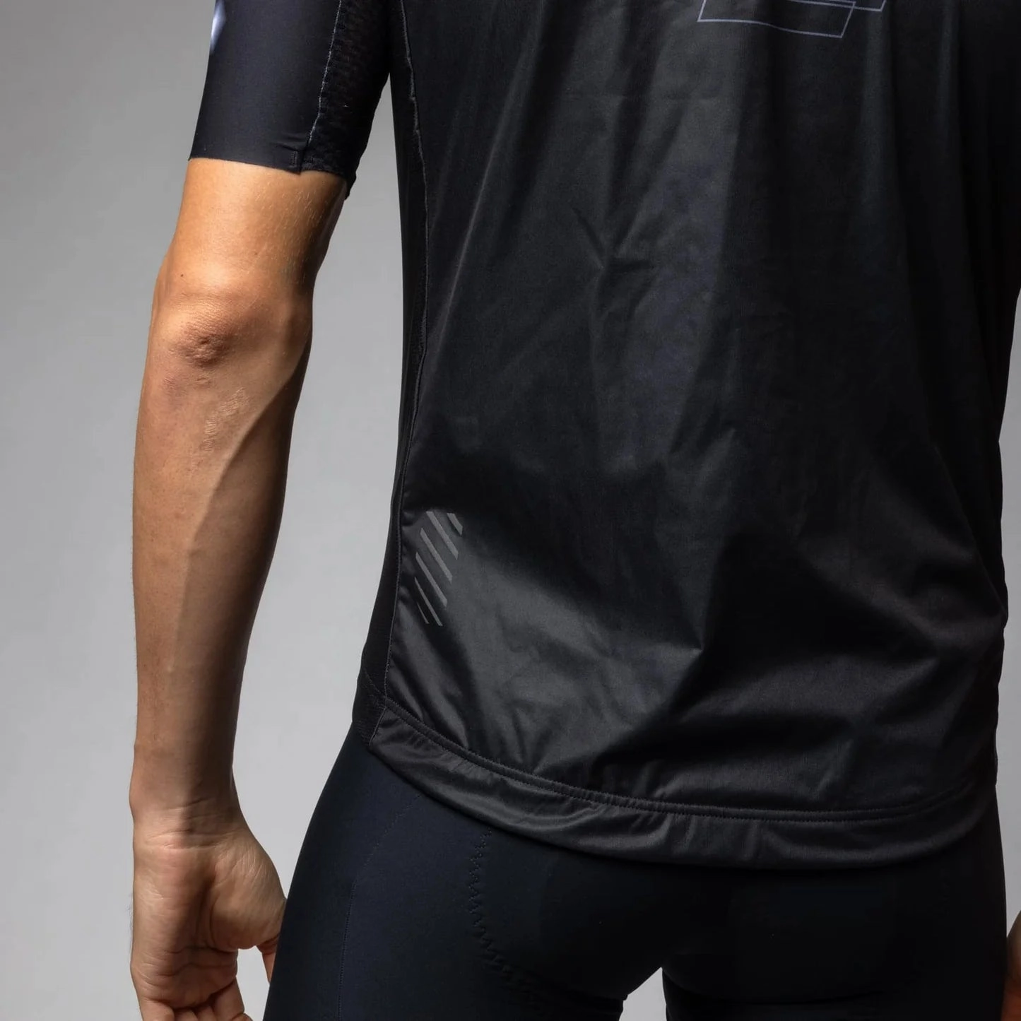Ale PR-E Sauvage vest - Black