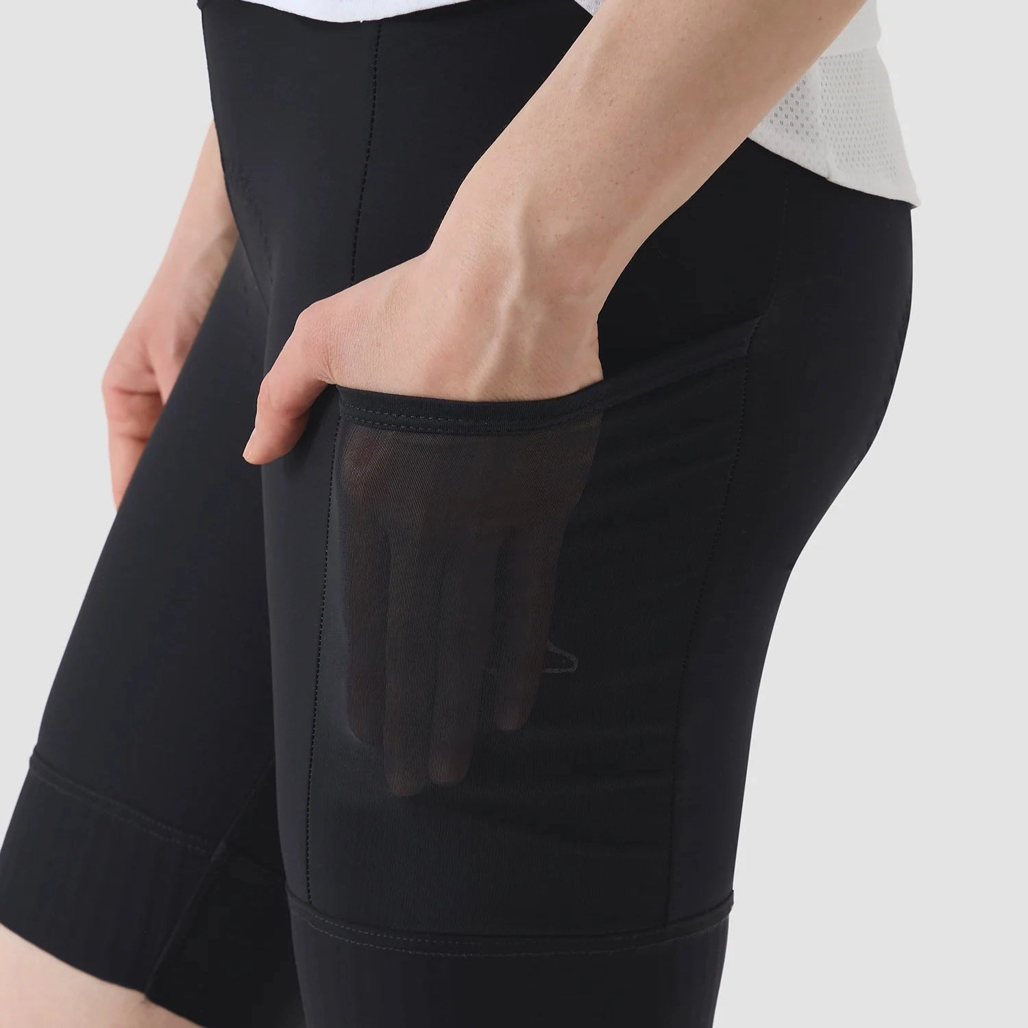 Cafe du Cycliste Elsa women short - Black