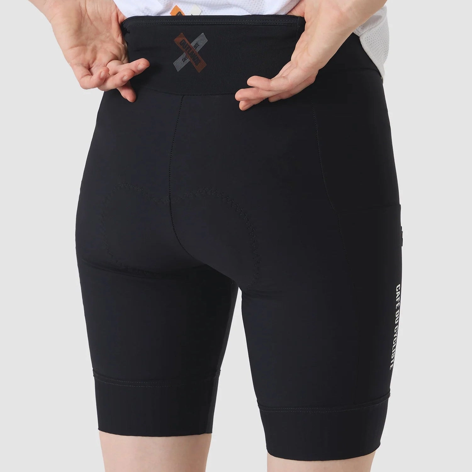 Cafe du Cycliste Elsa women short - Black