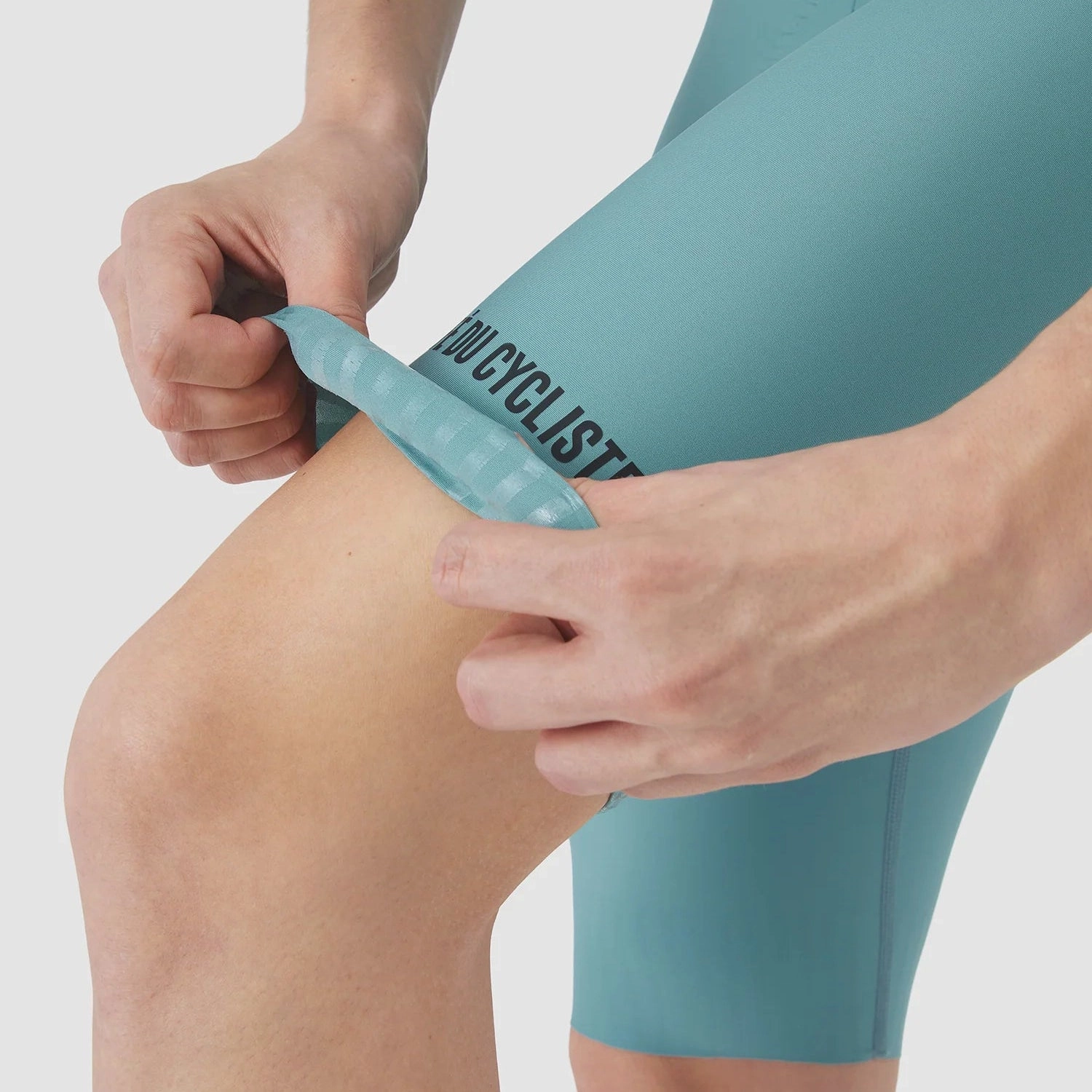 Cafe du Cycliste Marinette bib shorts - Light blue