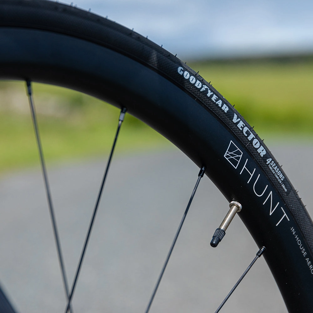 GOODYEAR - VECTOR 4SEASONS TYRE - TUBELESS