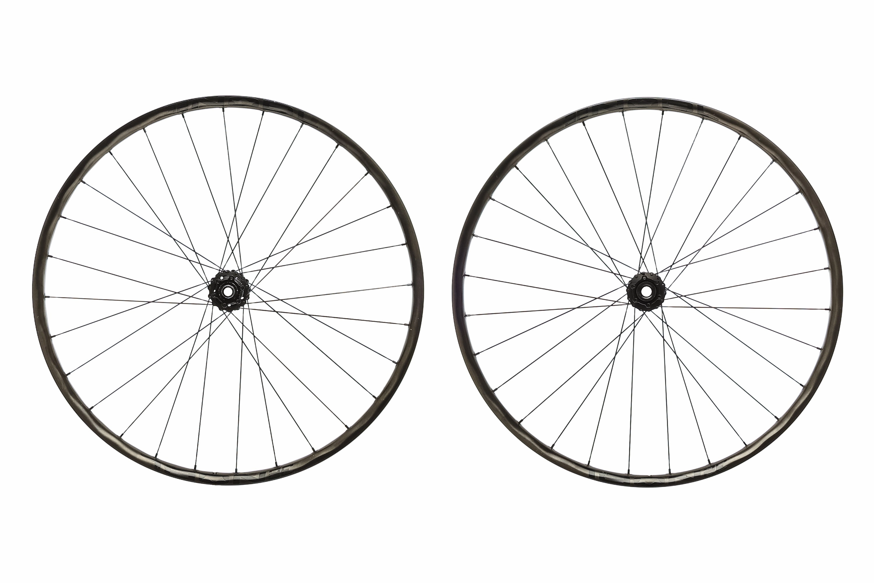 NOBL TR32 w/ Onyx Vesper Hubs Carbon Tubeless 29" Wheelset