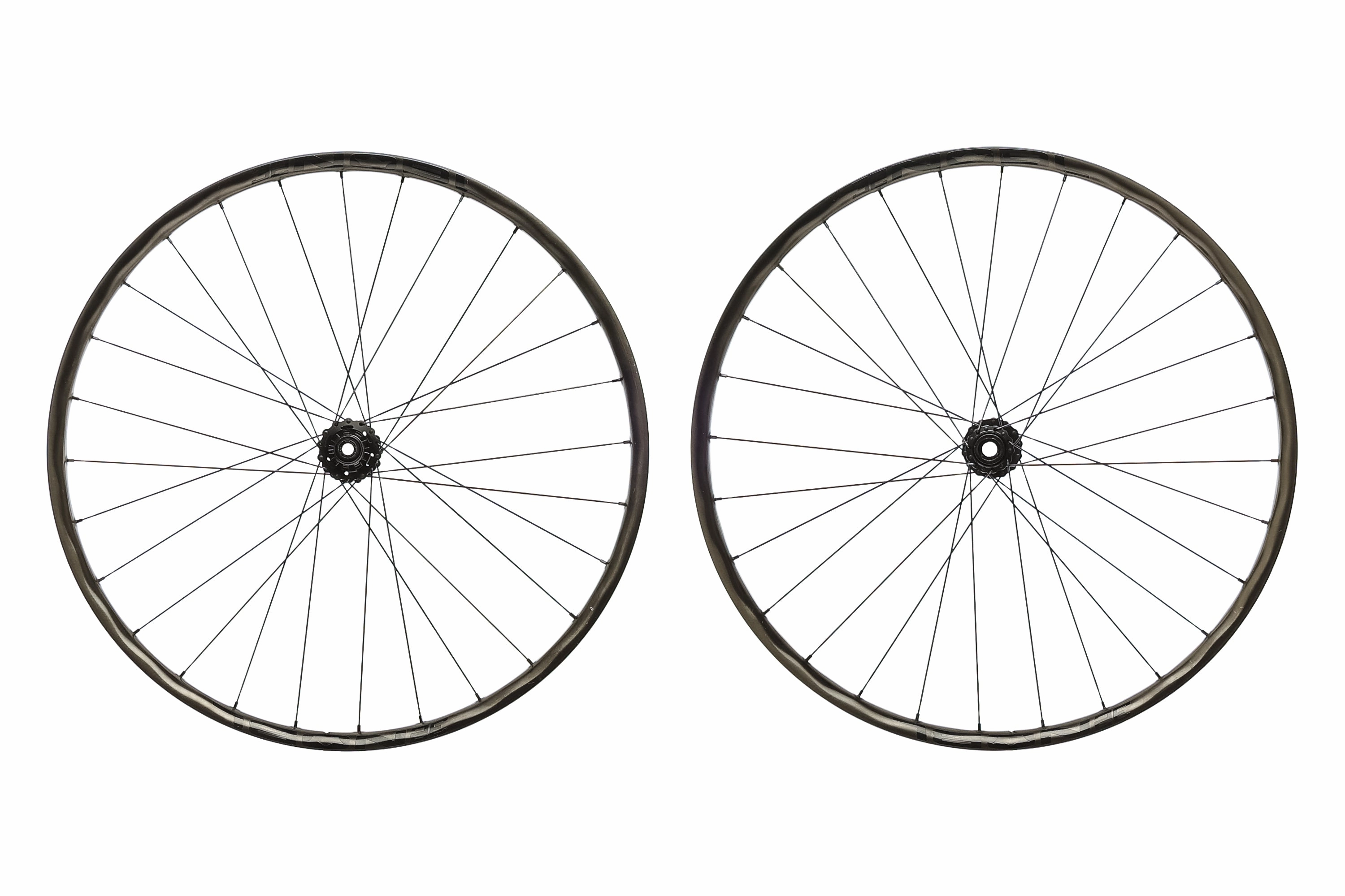 NOBL TR32 w/ Onyx Vesper Hubs Carbon Tubeless 29" Wheelset
