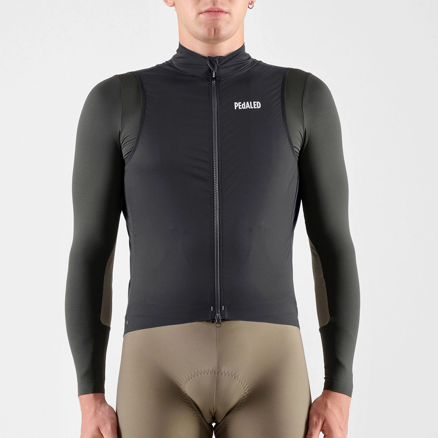 Pedaled Element WP vest - Black