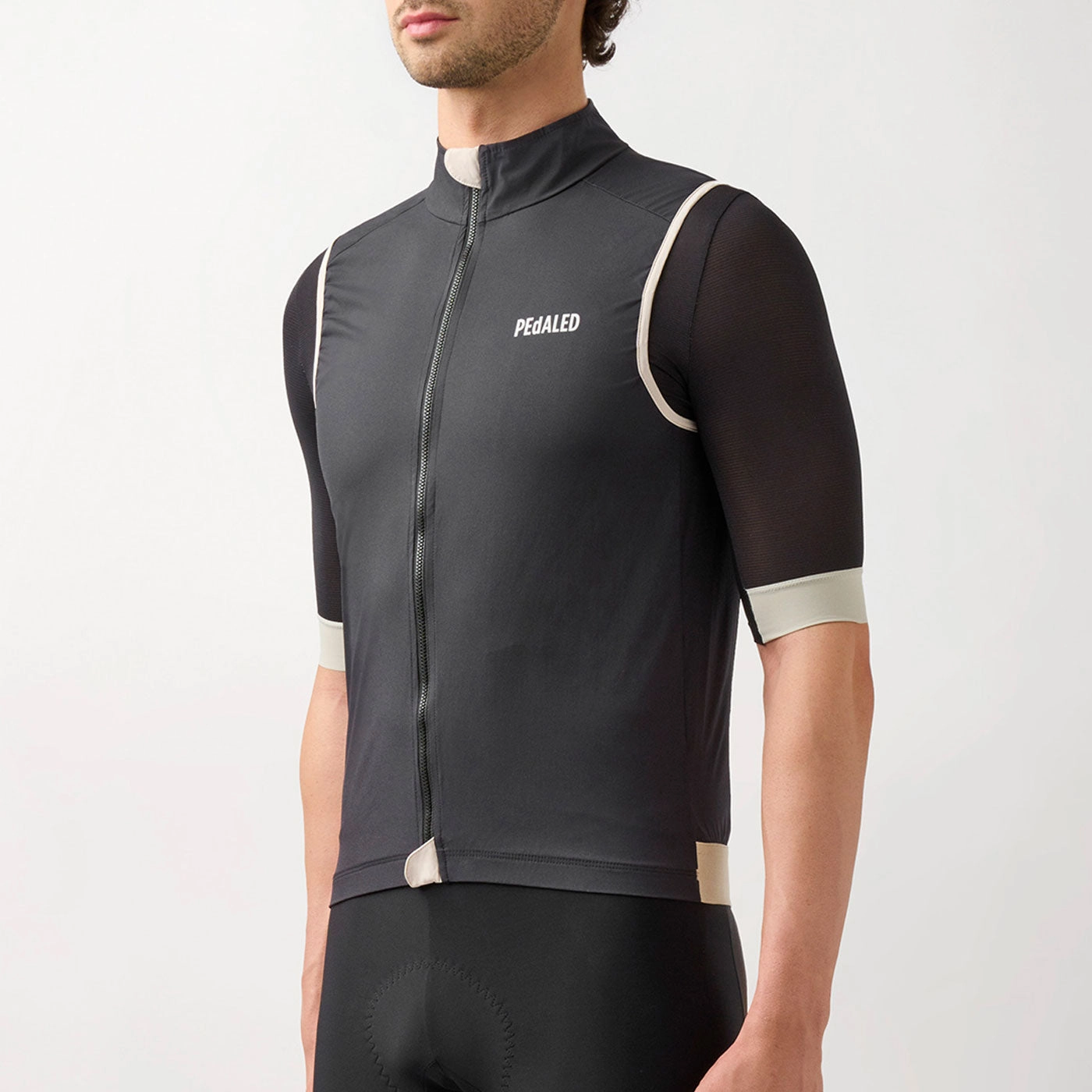 Pedaled Essential vest - Black