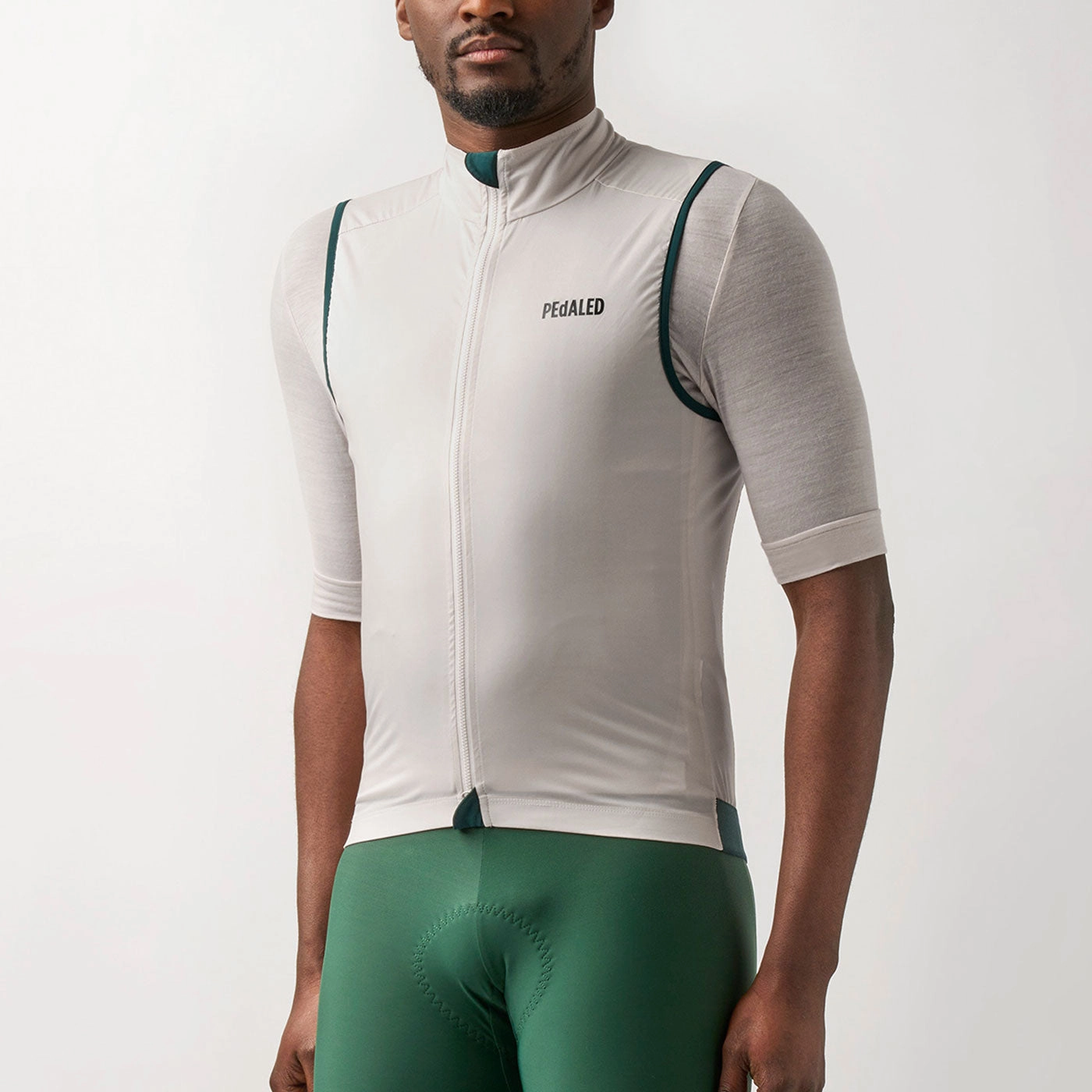 Pedaled Essential vest - White
