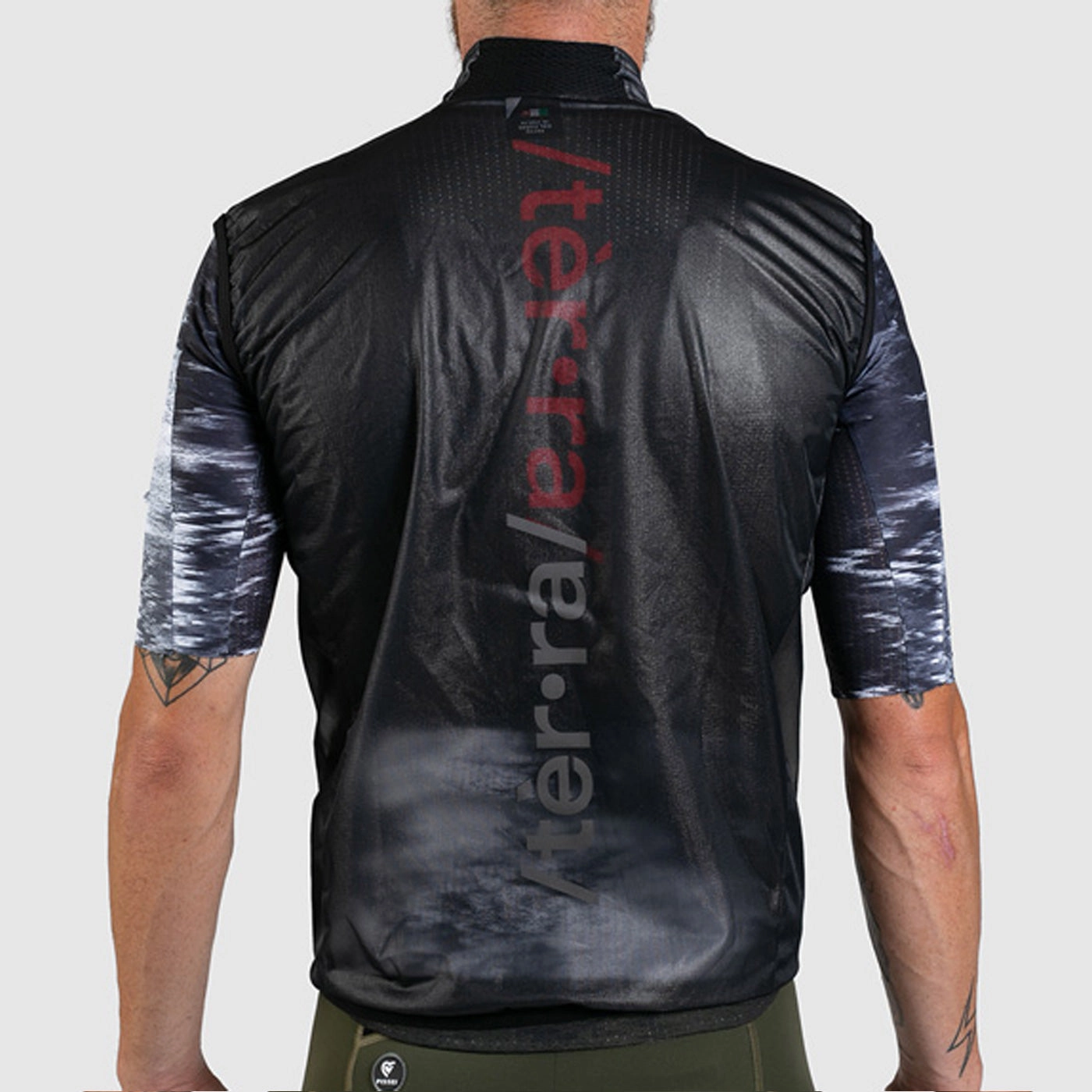 Pissei Terra vest - Black