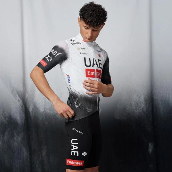Pissei UAE Team Emirates 2025 vest