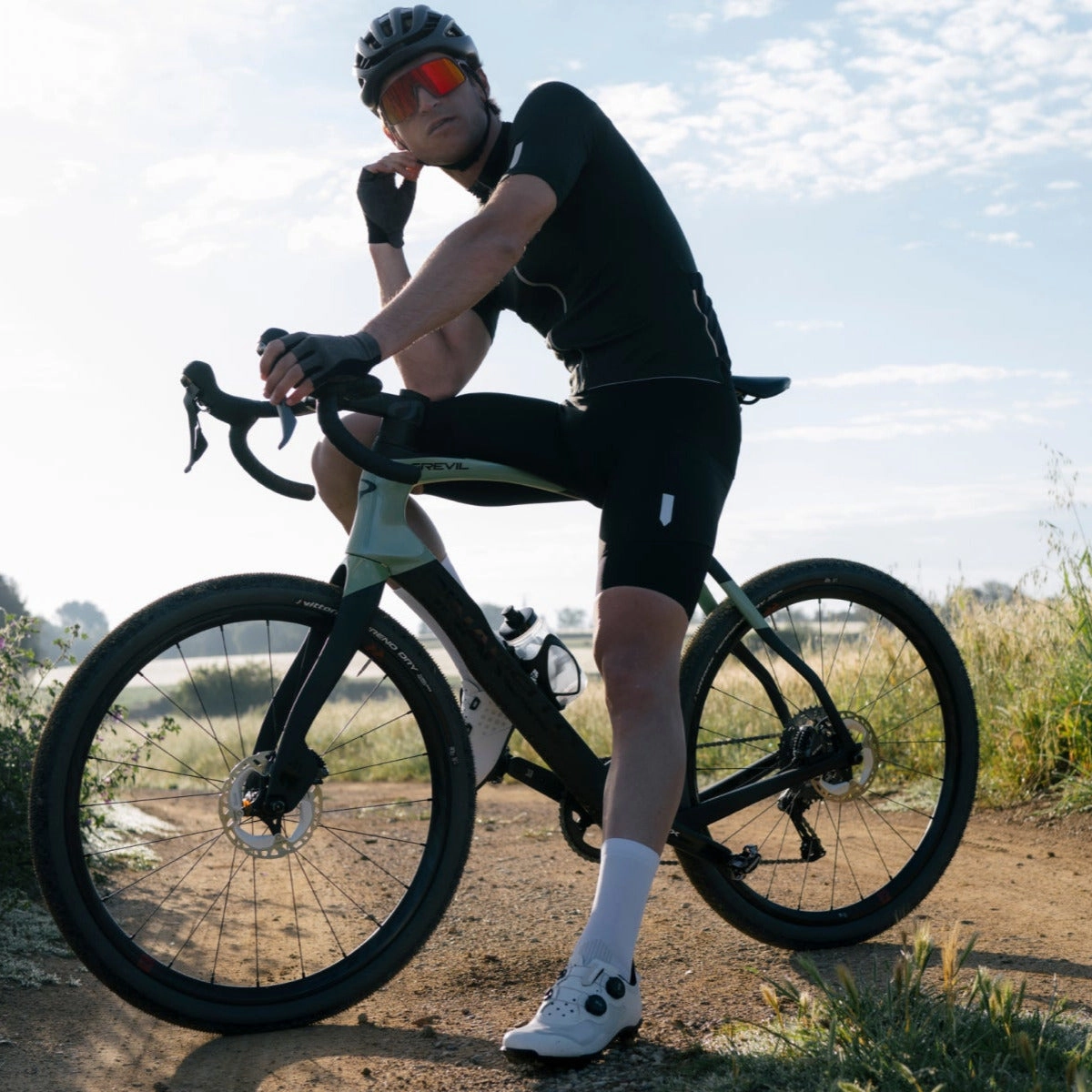 Q36.5 Adventure Cargo bib shorts - Black