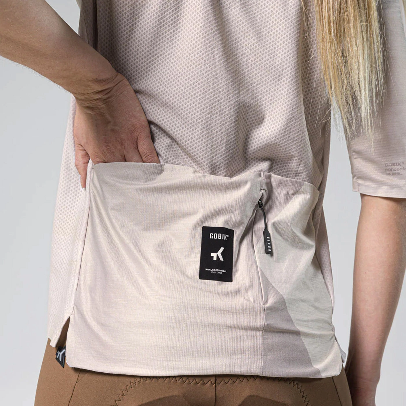 Women's Gobik Volt Tofu Sweater - Beige